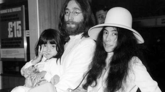 El asesino de John Lennon pide perdón a Yoko: “fue por gloria personal”