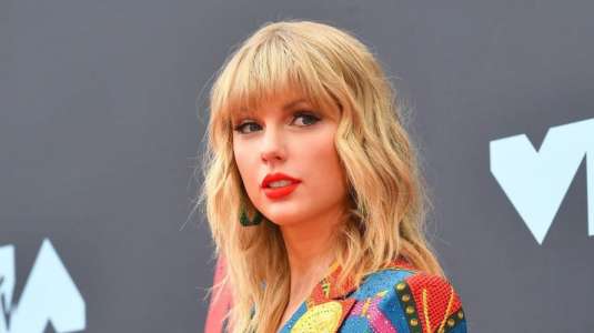 Taylor Swift sorprende al anunciar álbum sorpresa grabado en cuarentena