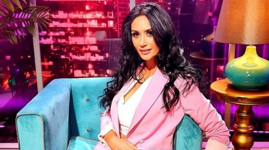 Pamela Díaz enternece a sus seguidores vestida igual que su hija menor