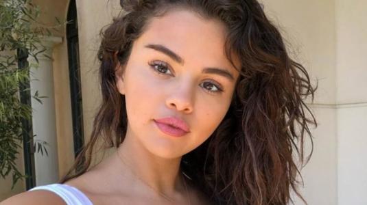 Selena Gomez responde pregunta al hueso de Bad Bunny ¿Se siente latina?
