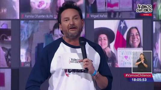 Daniel Fuenzalida reapareció en televisión: "Mi madre está internada"