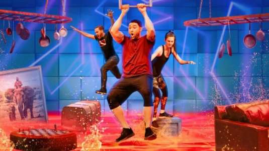 Netflix estrenó programa de concursos basado en el viral "El piso es Lava"