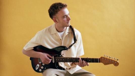 Tom Misch llega con su innovador nu-jazz por primera vez a Chile