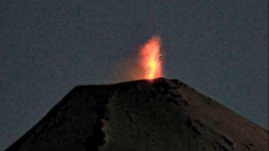 Volcán Villarrica en actividad 