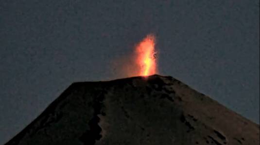 Volcán Villarrica en actividad