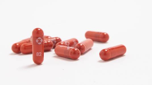 MSD anuncia la primera pastilla eficaz contra el Covid-19