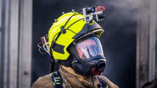 Cascos de bomberos con inteligencia artificial