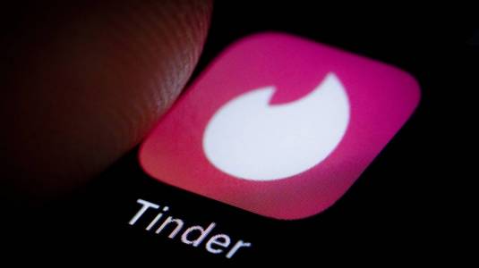 Tinder vuelve con el "modo trabajo" para hacer match en la oficina