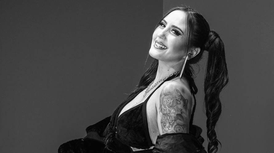 Mari Almazábar lanza su primer EP llamado "Amor en tiempos de covid"