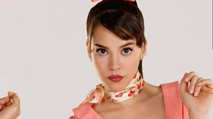 Carolina Mestrovic Impacta Con Sesion De Fotos Inspirada En Los Anos 50 Ciudadano adn se puso naranja con la visita de carolina mestrovic, andrés mercado, sebastián silva y jonathan freudman, los protagonistas de la nueva teleserie juvenil de nickelodeon club 57. carolina mestrovic impacta con sesion