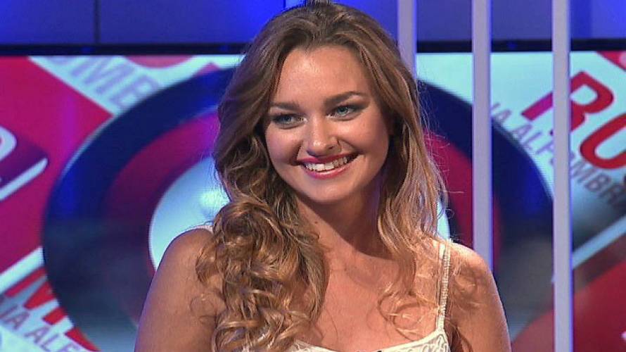 Daniela Nicolas Confiesa Relacion Con Actor De Mama Mechona