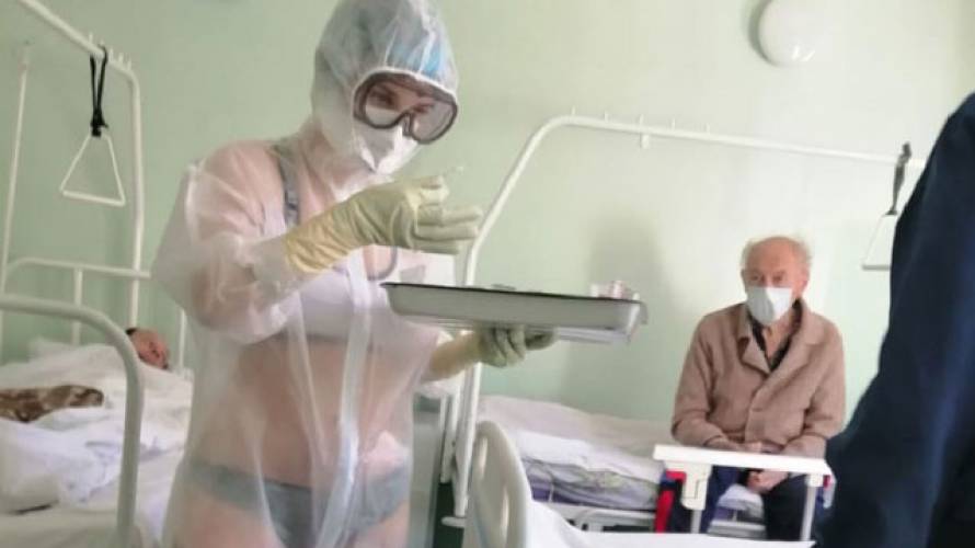 Rusia: Enfermera atendió a pacientes con Coronavirus en ropa interior por  la falta de equipamiento