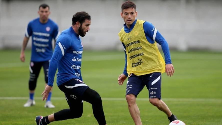 Chile se entrena para recibir a Bolivia con la ausencia de ...