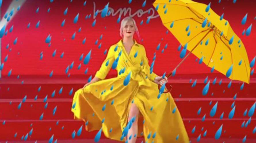 Lluvia de memes por vestido amarillo de Vesta Lugg Lluvia de memes por vestido amarillo de Vesta Lugg